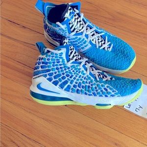 LeBron 17 Sprite Photo Blue Ghost Green
